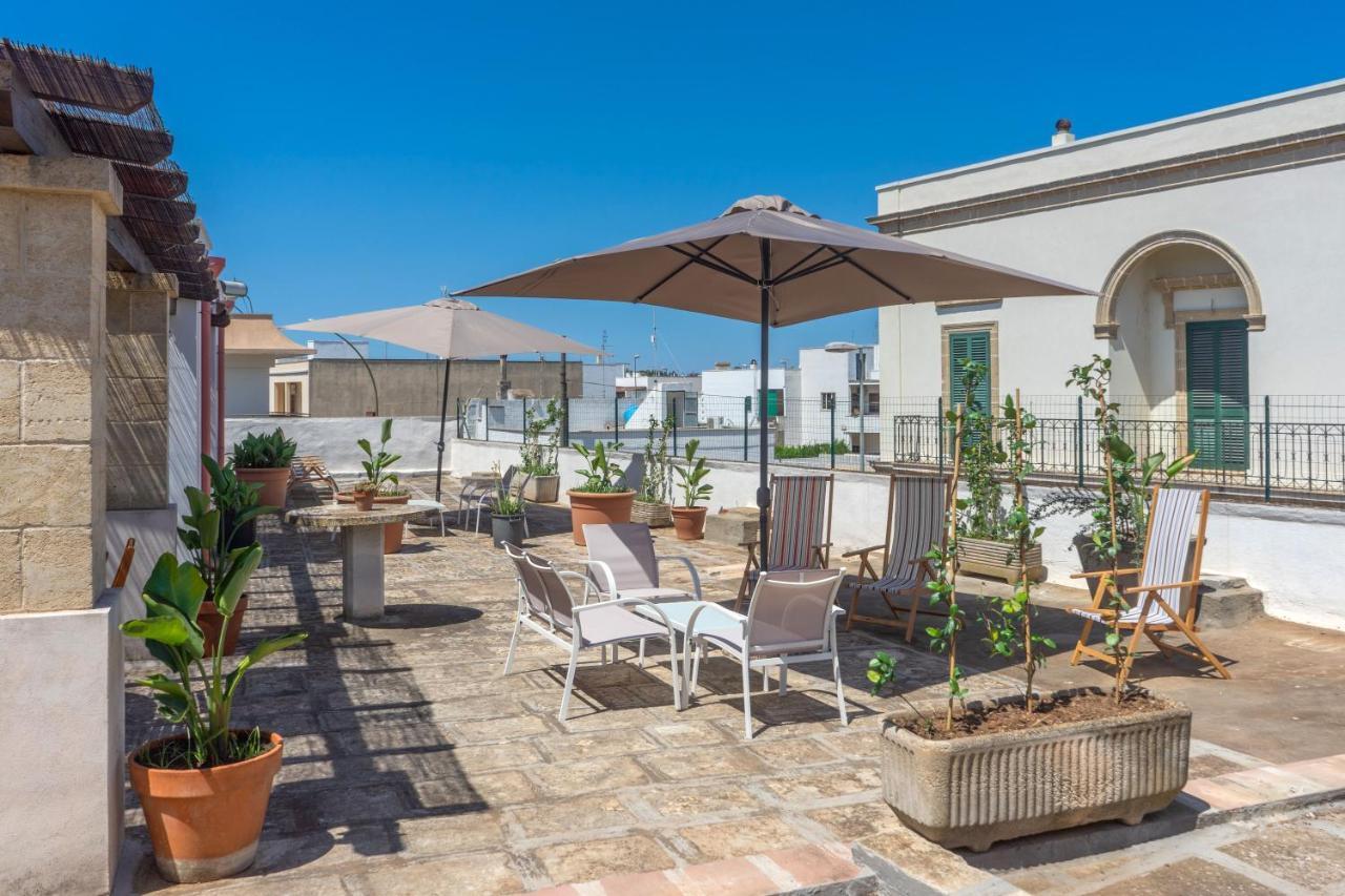 Palazzo Ashian Bed & Breakfast อักกวาริกา เดล กาโป ภายนอก รูปภาพ