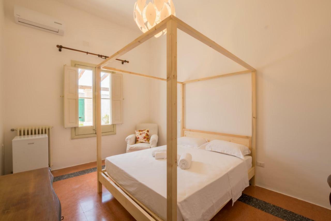 Palazzo Ashian Bed & Breakfast อักกวาริกา เดล กาโป ภายนอก รูปภาพ